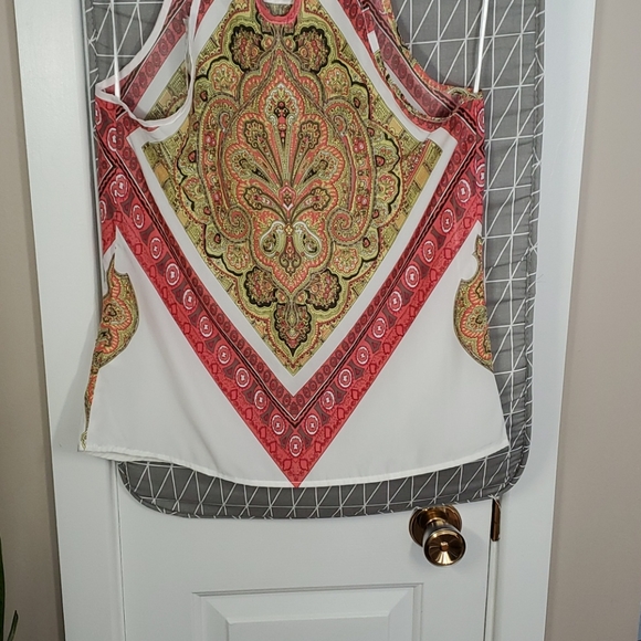 NWT High neck top - Picture 4 of 7